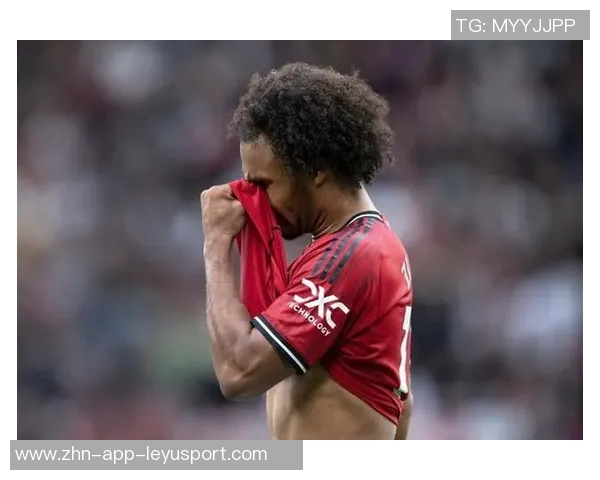 古利特批齐尔克泽转会曼联称其应继续留在意甲发展